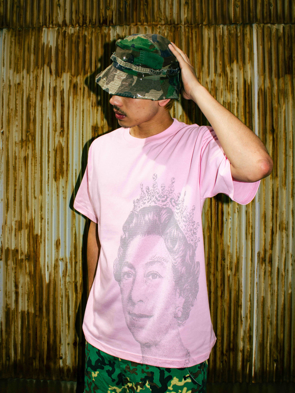 Queen tee