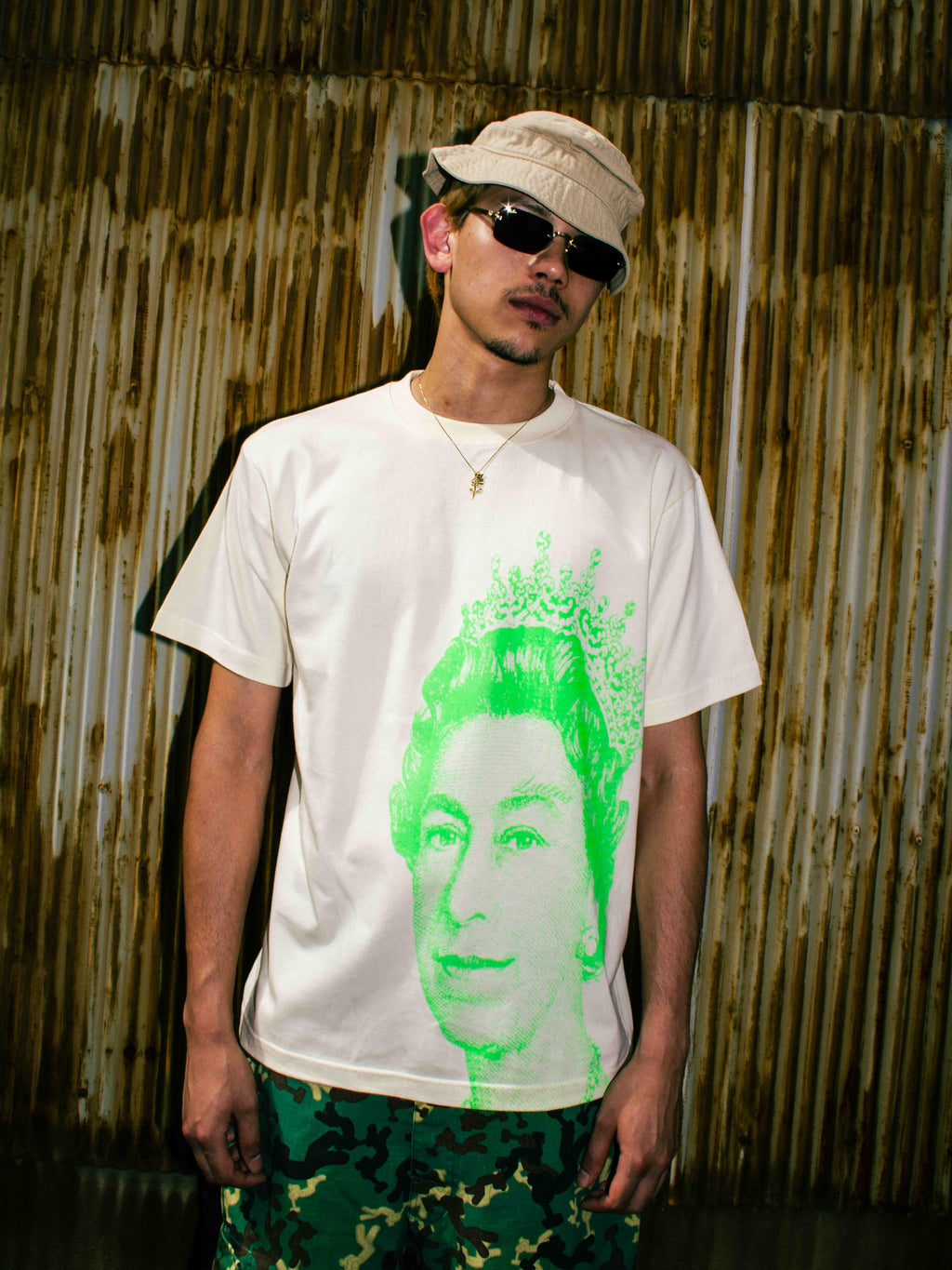 Queen tee